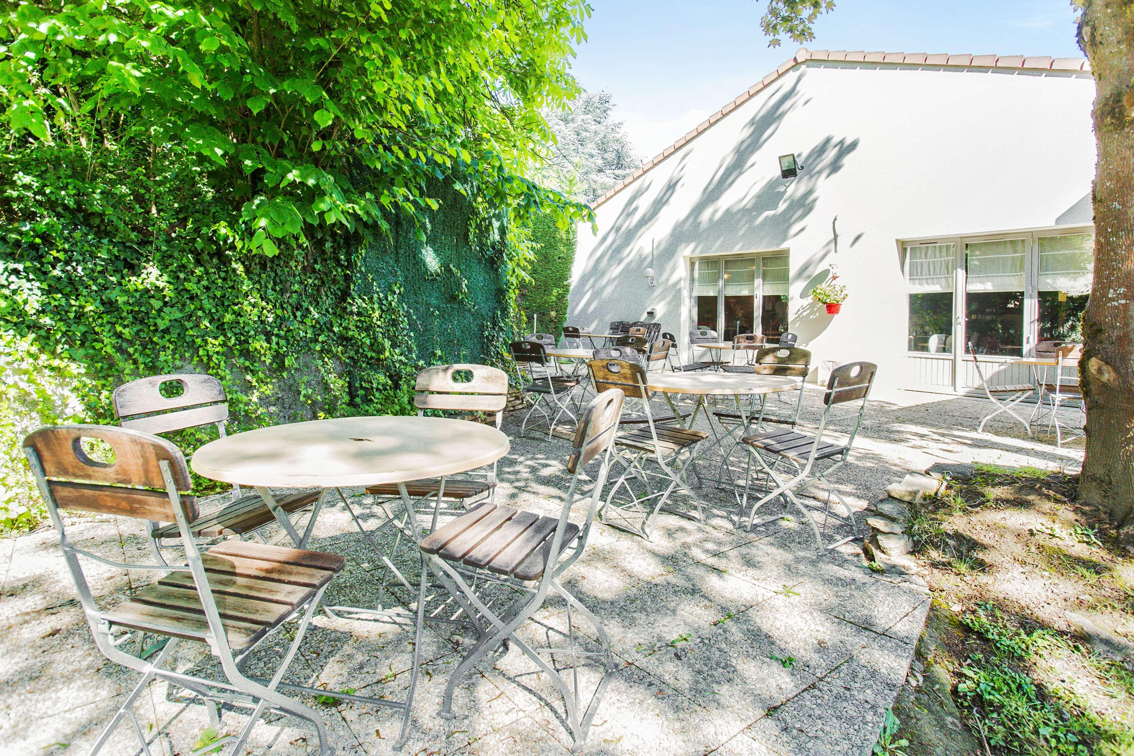 Hotel Campanile Vichy - Bellerive Exterior foto